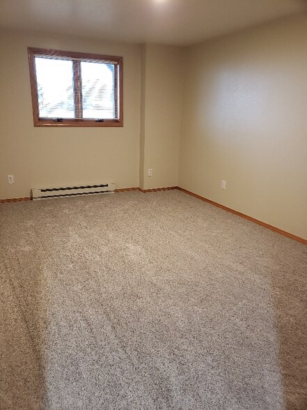 Building Photo - 107 Orchard Park Ln