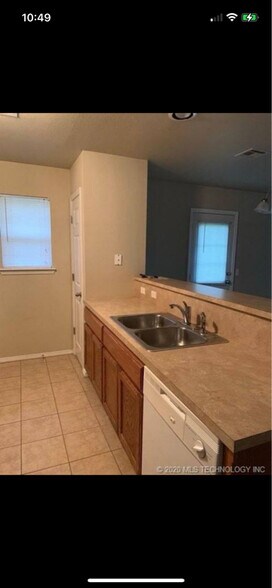 Building Photo - 3406 E Emmitsburg Pl