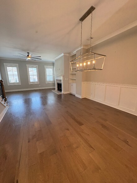 Building Photo - 1104 Thomas St