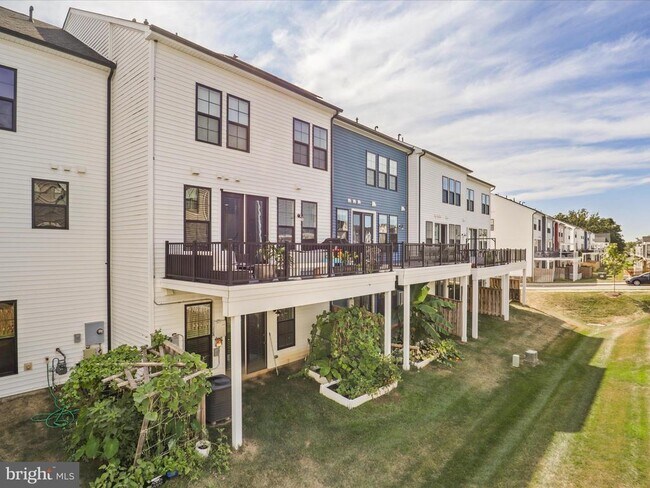 Building Photo - 25441 Hartland Orch Ter