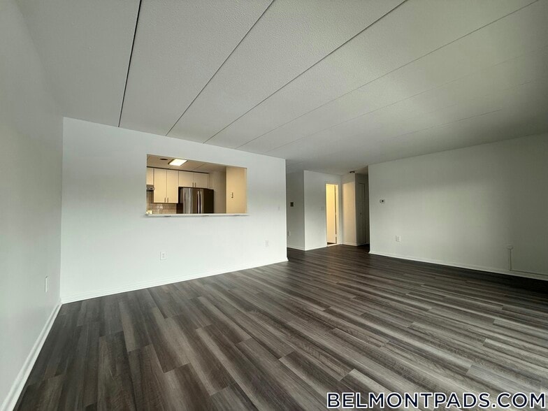 Building Photo - 49 Hill Rd