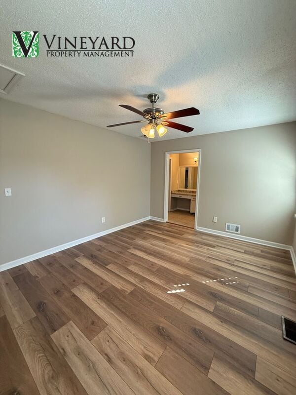 Building Photo - 6055 Sand Wedge Cir