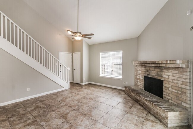 Building Photo - 16202 Samoa Way