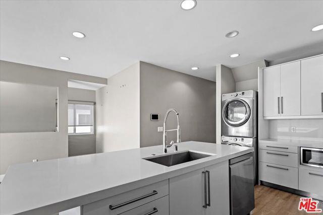 Building Photo - 6955 Trolleyway S