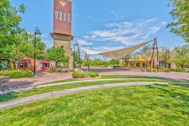 Building Photo - A unique Gem in Inspirada! 5 beds, 3 car, bedroom downstairs and Pool/spa!