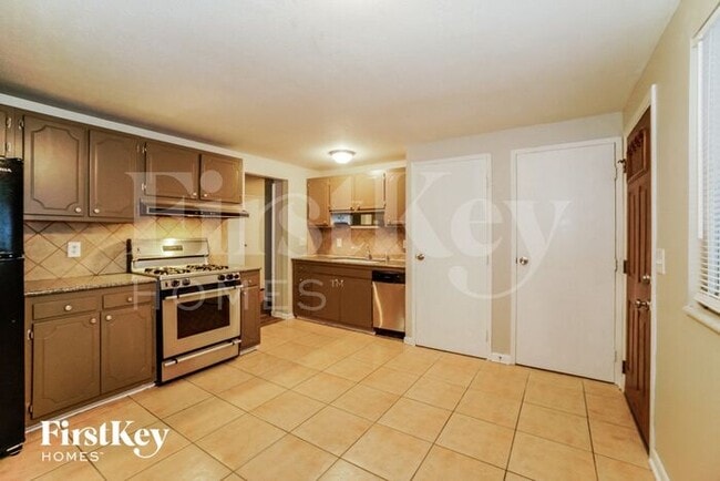 Building Photo - 1061 Harwood Dr