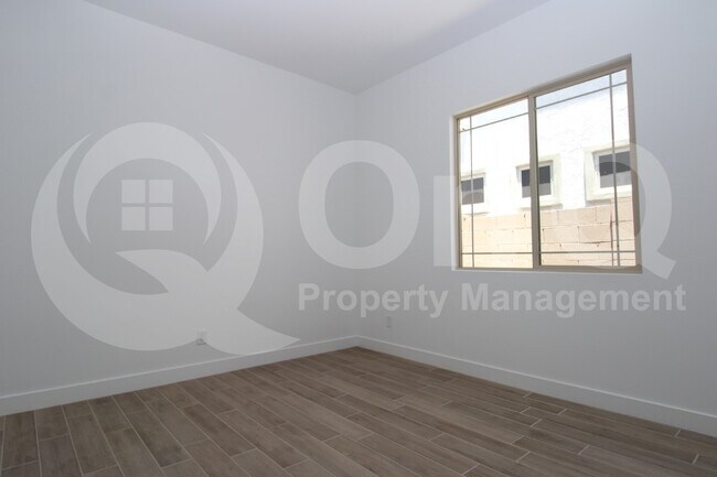Building Photo - 32095 N 126th Ave