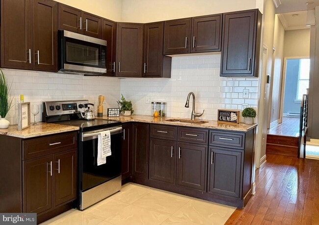 Primary Photo - 2225 N 16th St