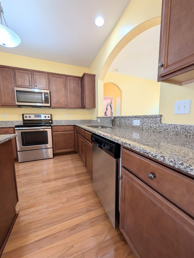 Building Photo - 244 Belclare Way