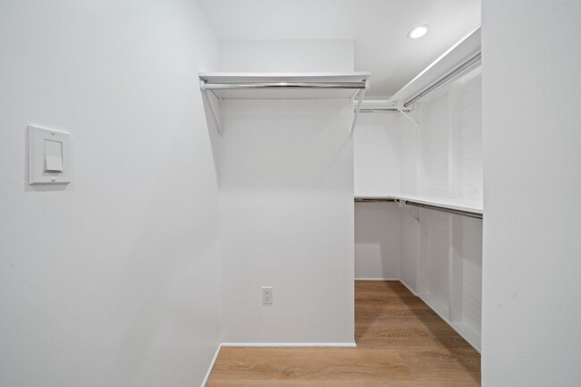 Walk in closet - 2118 3rd St