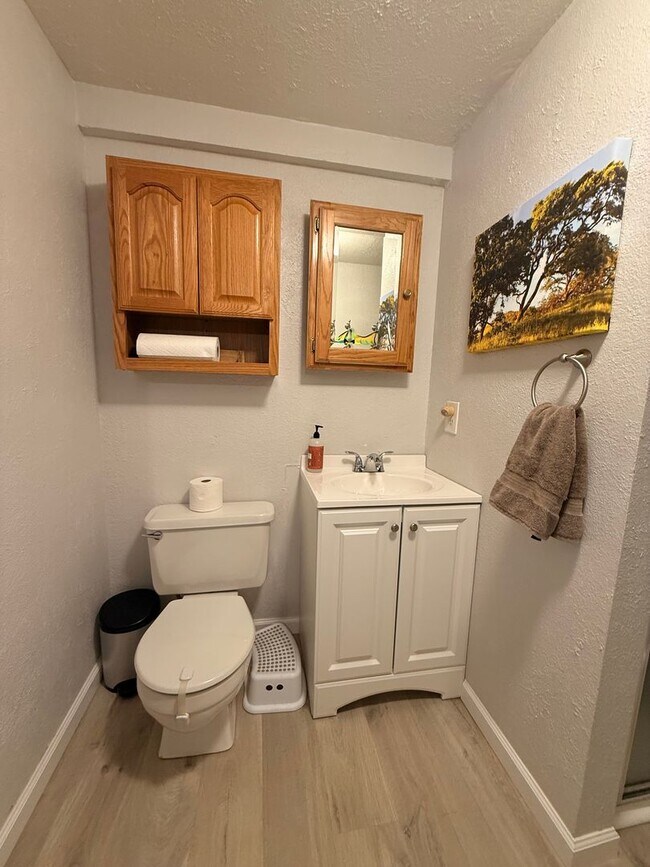 Building Photo - Comfortable Living in the Heart of Broomfield