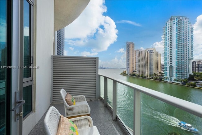 Building Photo - 300 S Biscayne Blvd