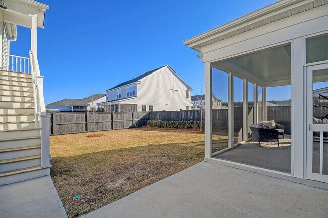Building Photo - Refined Living in Midtown Nexton