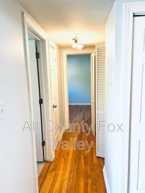 Building Photo - 10111 Old Orchard Ct