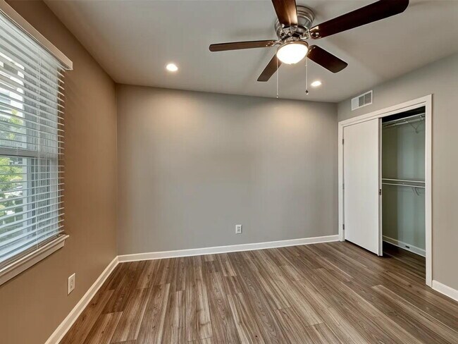 Building Photo - 14036 Stardust Ln