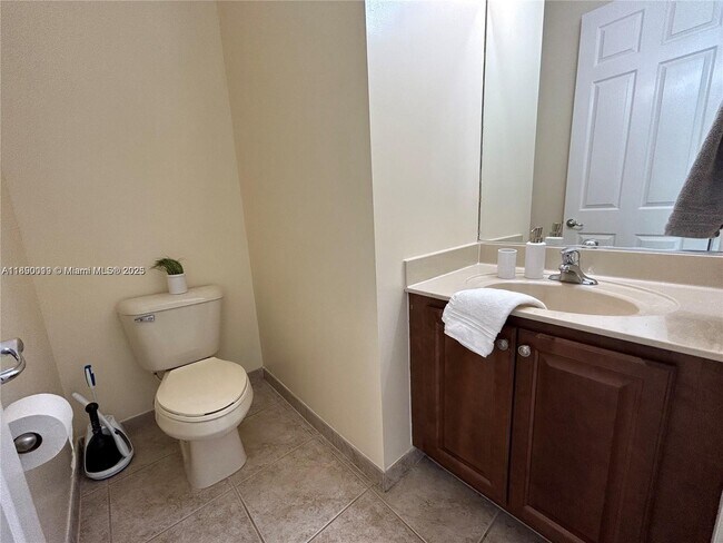 Building Photo - 7828 Parsons Pine Dr