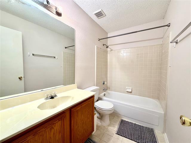 Building Photo - 1720 Circle Creek Dr