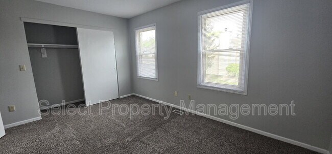 Building Photo - 5448 Evard Rd