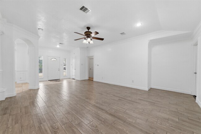 Building Photo - 11311 Hazen St