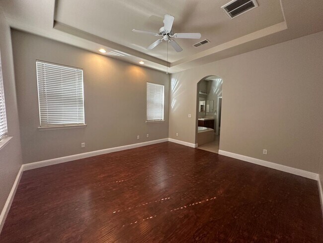 Building Photo - 4333 Reveil Ln