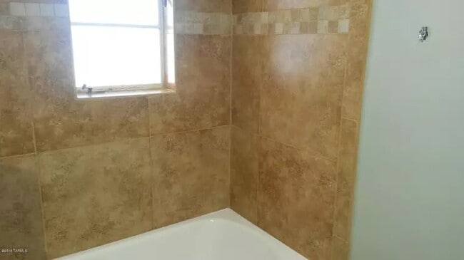 Building Photo - 901 S Eli Dr