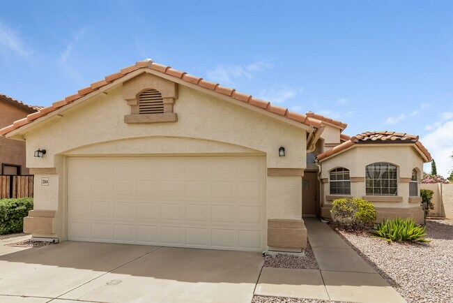 Building Photo - 2044 S Avoca Cir