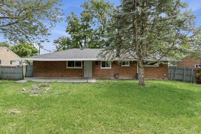 Building Photo - 4731 Powell Rd