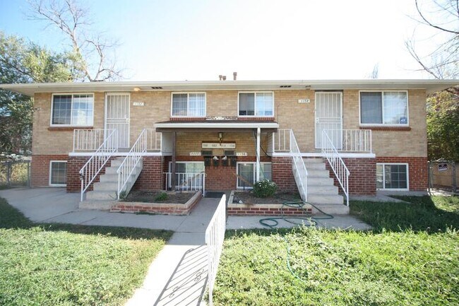 Building Photo - 1156 S Quivas St