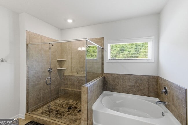 Building Photo - 1415 Dahlia Dr