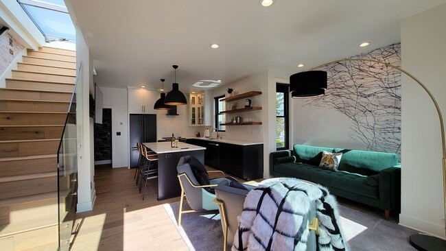 Building Photo - Station House Suite B is a stunning 2 bedr...