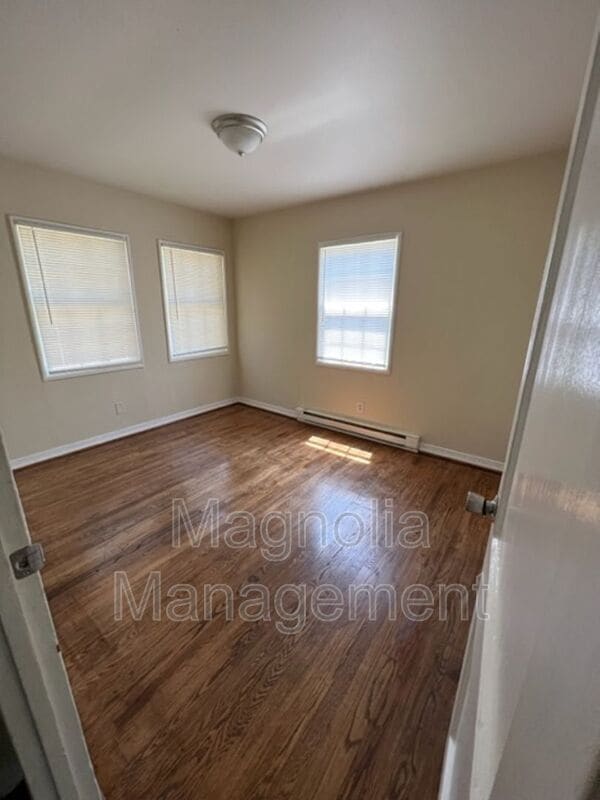 Building Photo - 1218 Parham St