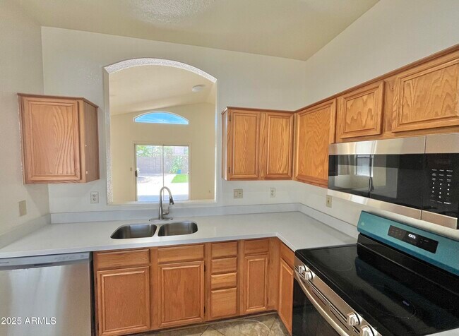 Building Photo - 6909 W Tina Ln