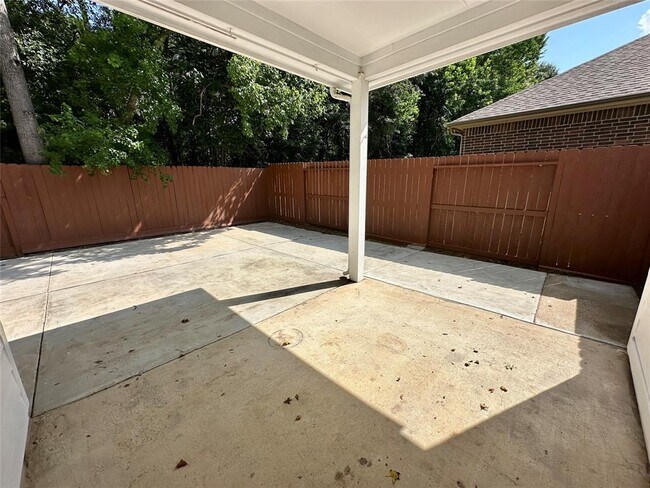 Building Photo - 951 Doire Dr