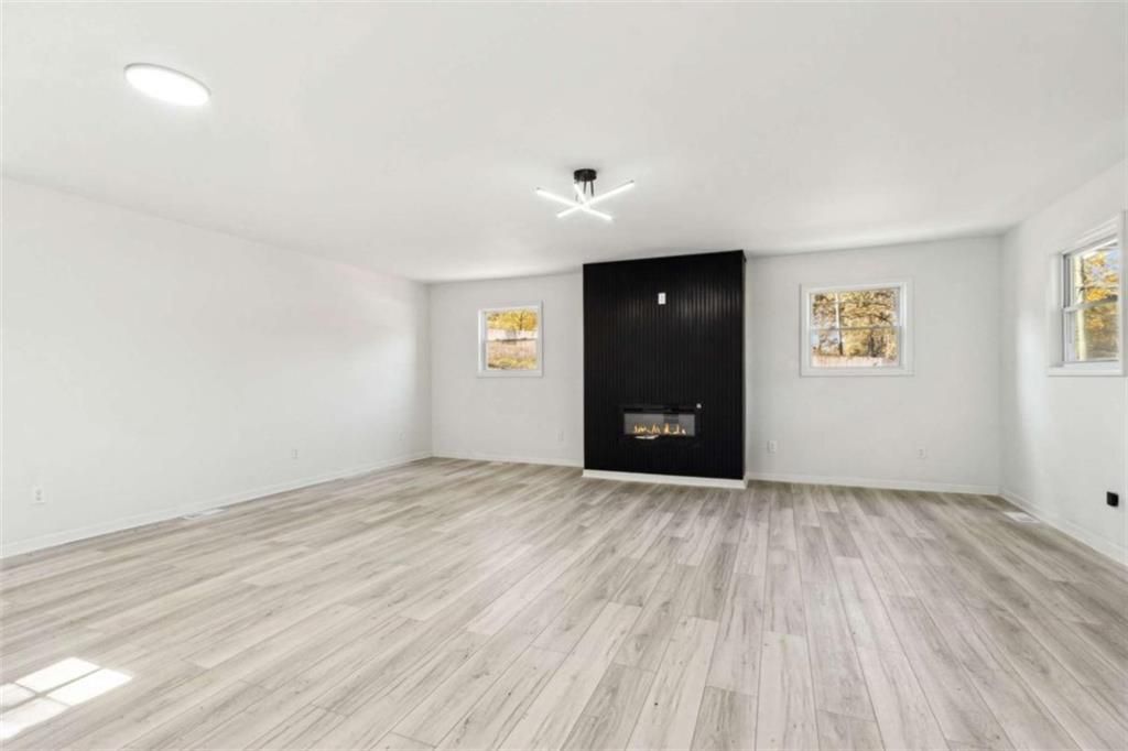 Building Photo - 597 Paper Mill Rd