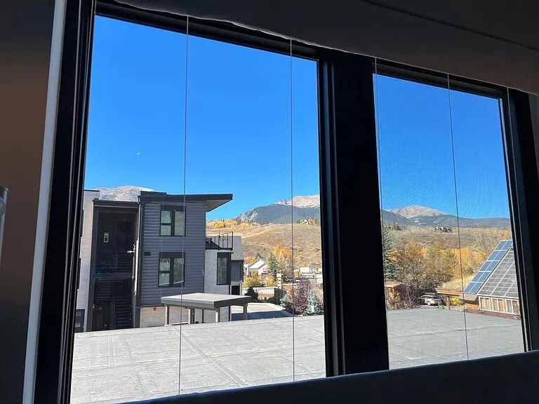 Building Photo - 930 Blue River Pky