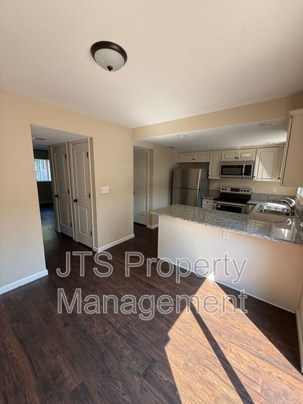 Building Photo - 5842 Alorn Ln