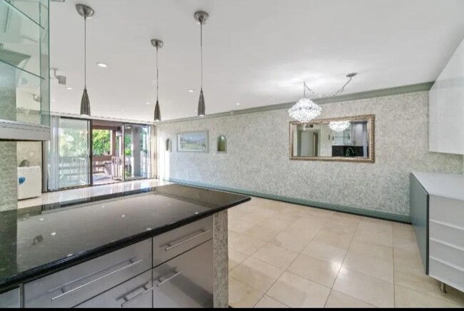 Building Photo - 7742 Redlands St