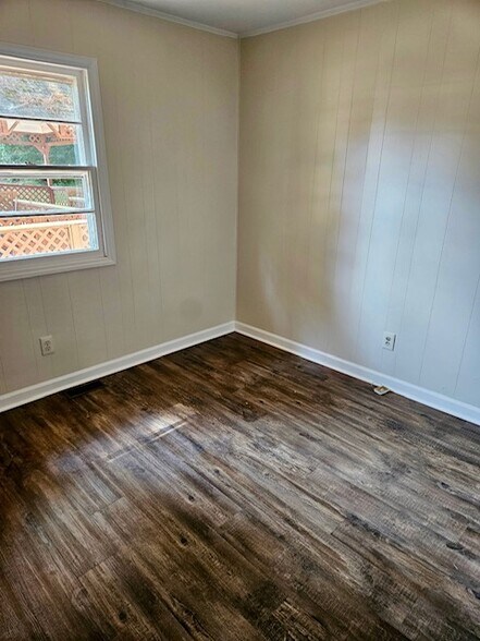 Building Photo - 2630 Cherry Cir