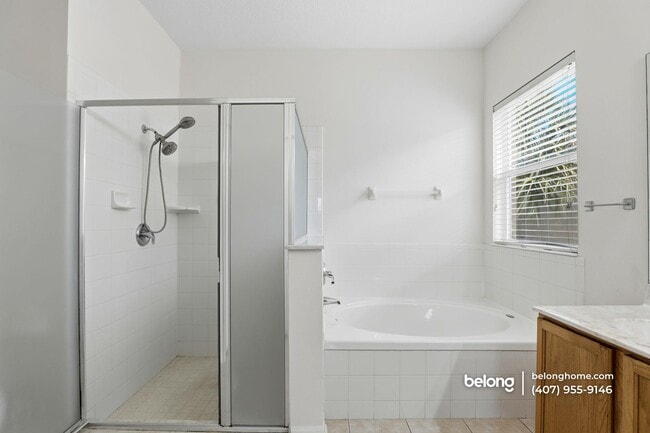 Building Photo - 1220 Cathcart Cir