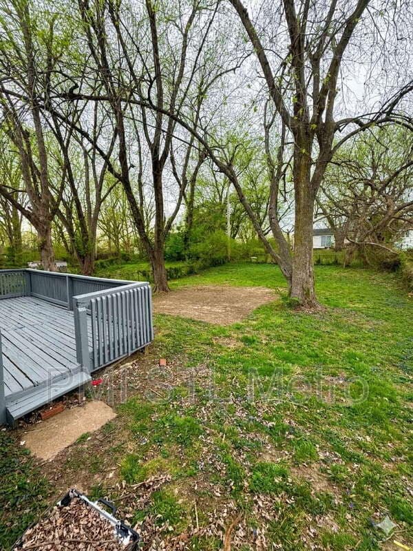 Building Photo - 10421 Prince Dr