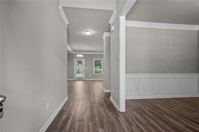 Building Photo - 1153 Chester Wy