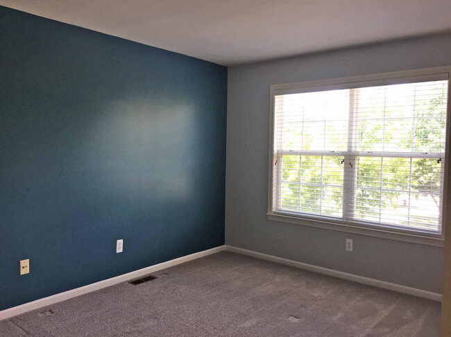 Building Photo - 2797 Barclay Way