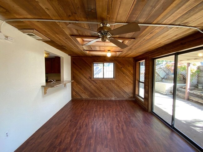 Building Photo - 4 Bedroom Single Story Home Near Juan Tabo Blvd SE & Central Ave SE by Four Hills!