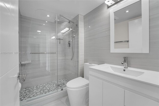 Building Photo - 20515 E Country Club Dr