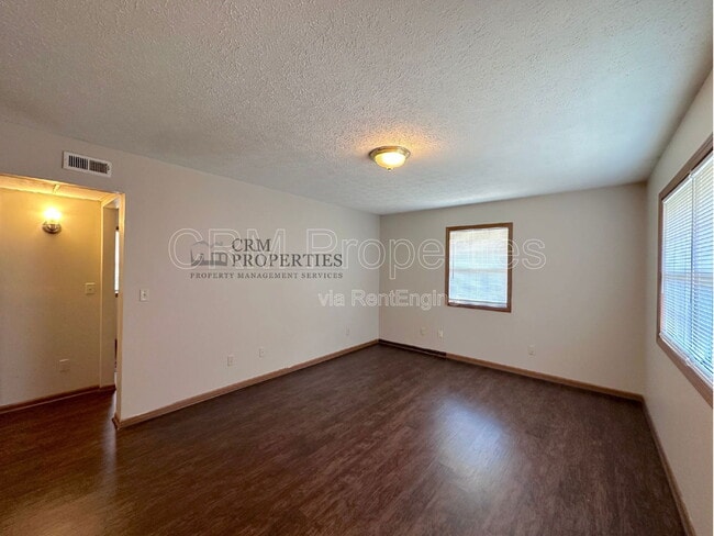 Building Photo - 1326 S Waugh St