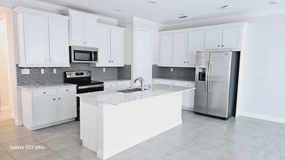 Building Photo - 1136 Rio Ct