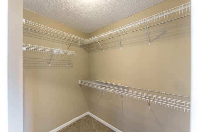 Building Photo - 205 Carver Ct