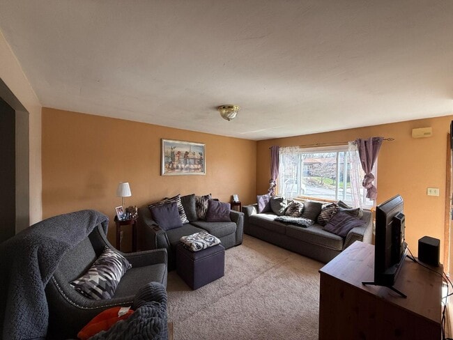 Building Photo - 29 Samoa Dr