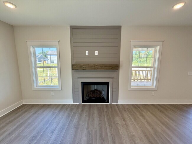 Building Photo - 166 Dewberry Rd