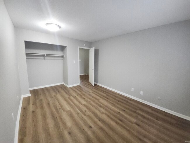 Building Photo - 38042 Dow Ct